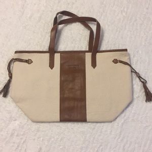 Mud Pie tote with letter “T”